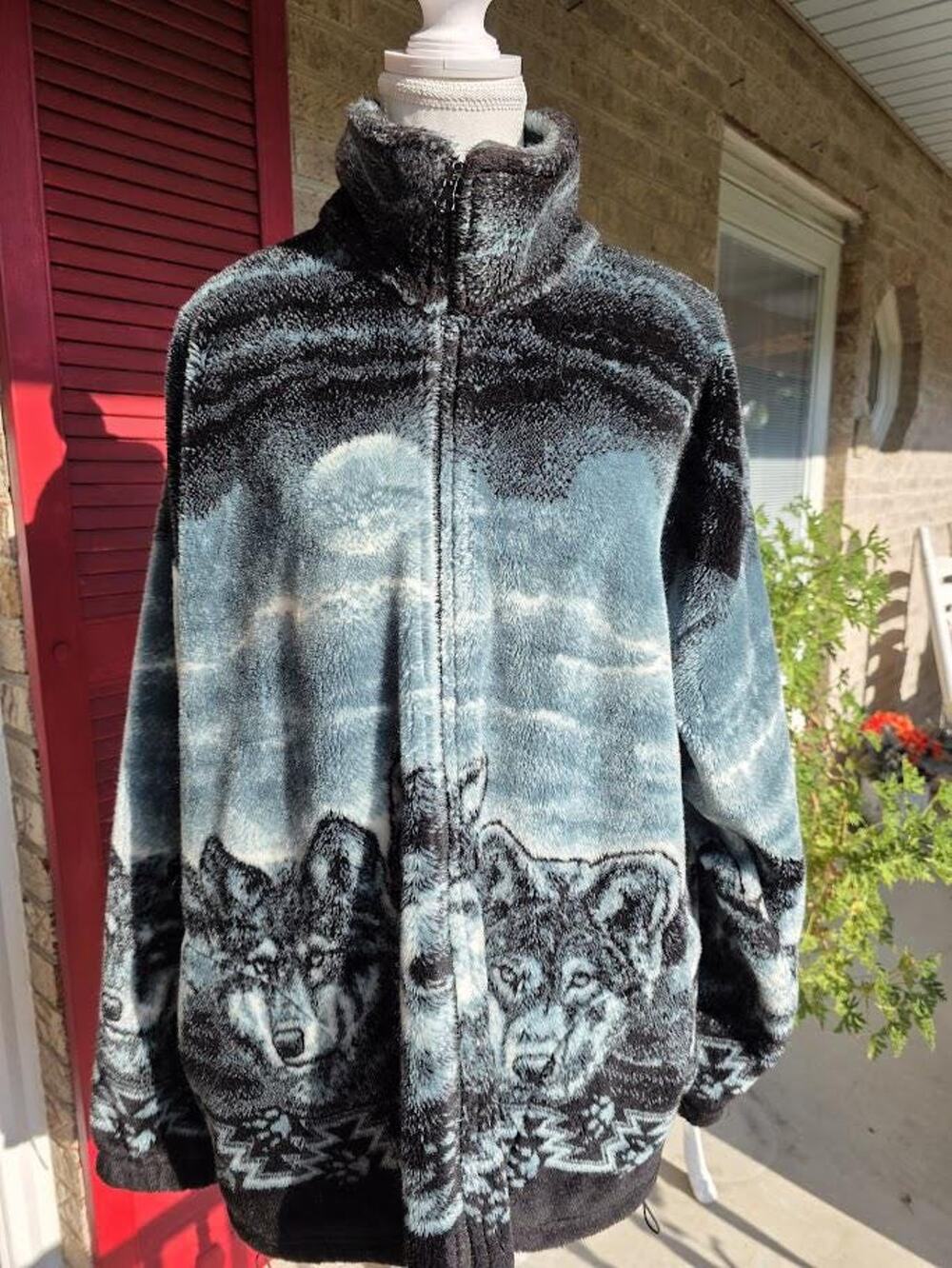 The Vintage Cobblestone Canyon Made In USA Wolf Fullzip Fleece